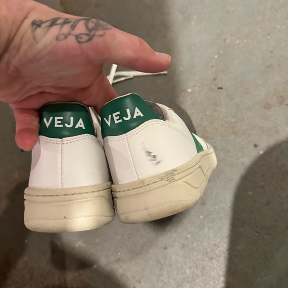 Vera women’s 8.5 - Picture 3 of 4